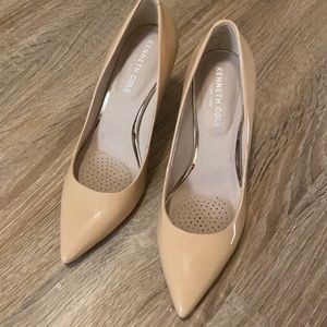 New Kenneth Cole nude pumps 6.5